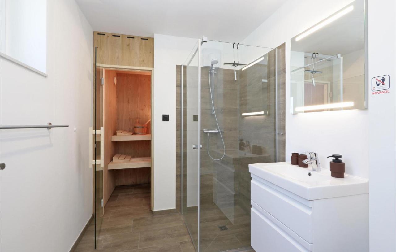 Beautiful Home In Lembruch-Duemmer See With Wifi Extérieur photo